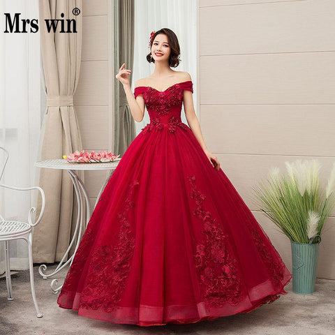 2020 New Mrs Win Off The Shoulder Luxury Lace Party Vestidos 15 Anos Vintage Quinceanera Dresses 4 Colors Quinceanera Gown F