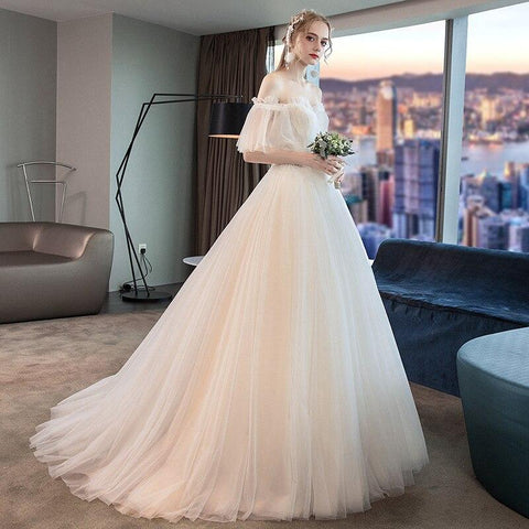 2020 Real Vestidos Celebrities Main Wedding Dress 2020 New Bride French Simple Show Thin Tail Go Out Light Hepburn